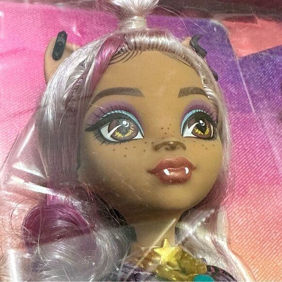 Monster High Clawdeen Wolf doll Crescent - Picture 3 of 7